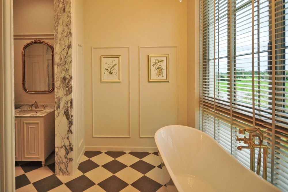 LINE_ALBUM_Akira B_251029_18