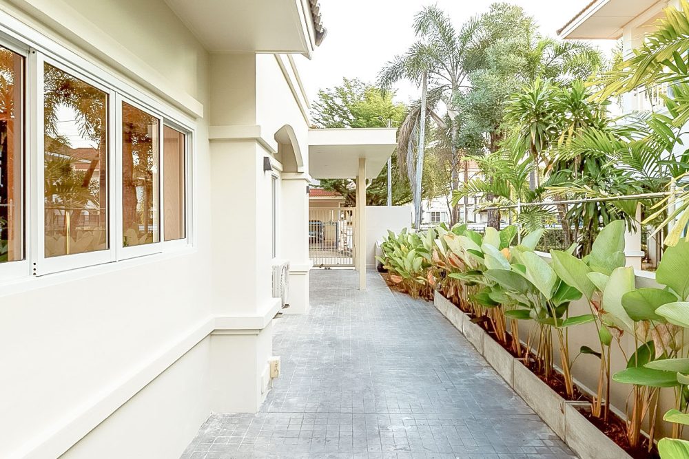 LINE_ALBUM_Pimuk 4_251224_36