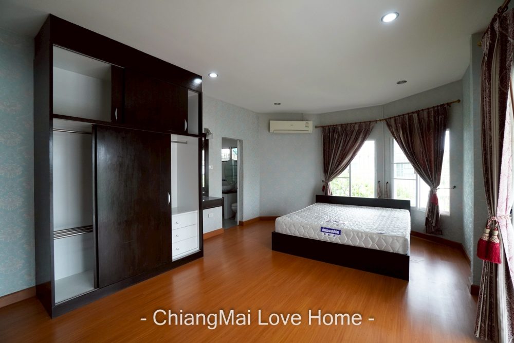 LINE_ALBUM_บ้าน Pool Villa หมู่บ้าน ธนาพร ปาร์คโฮม มีลาย_250806_19